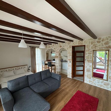 Casa Smarald Turda Noua Hotel Buitenkant foto