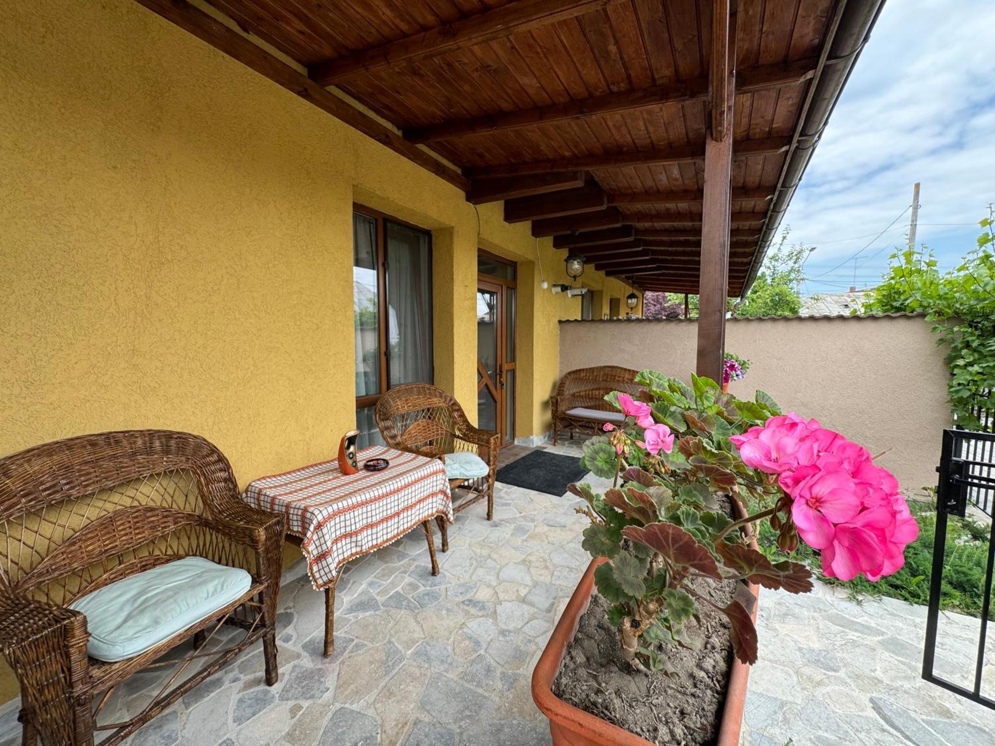 Casa Smarald Turda Noua Hotel Buitenkant foto